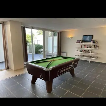 Avec Sauna Et Piscine Au Bord De Mer *